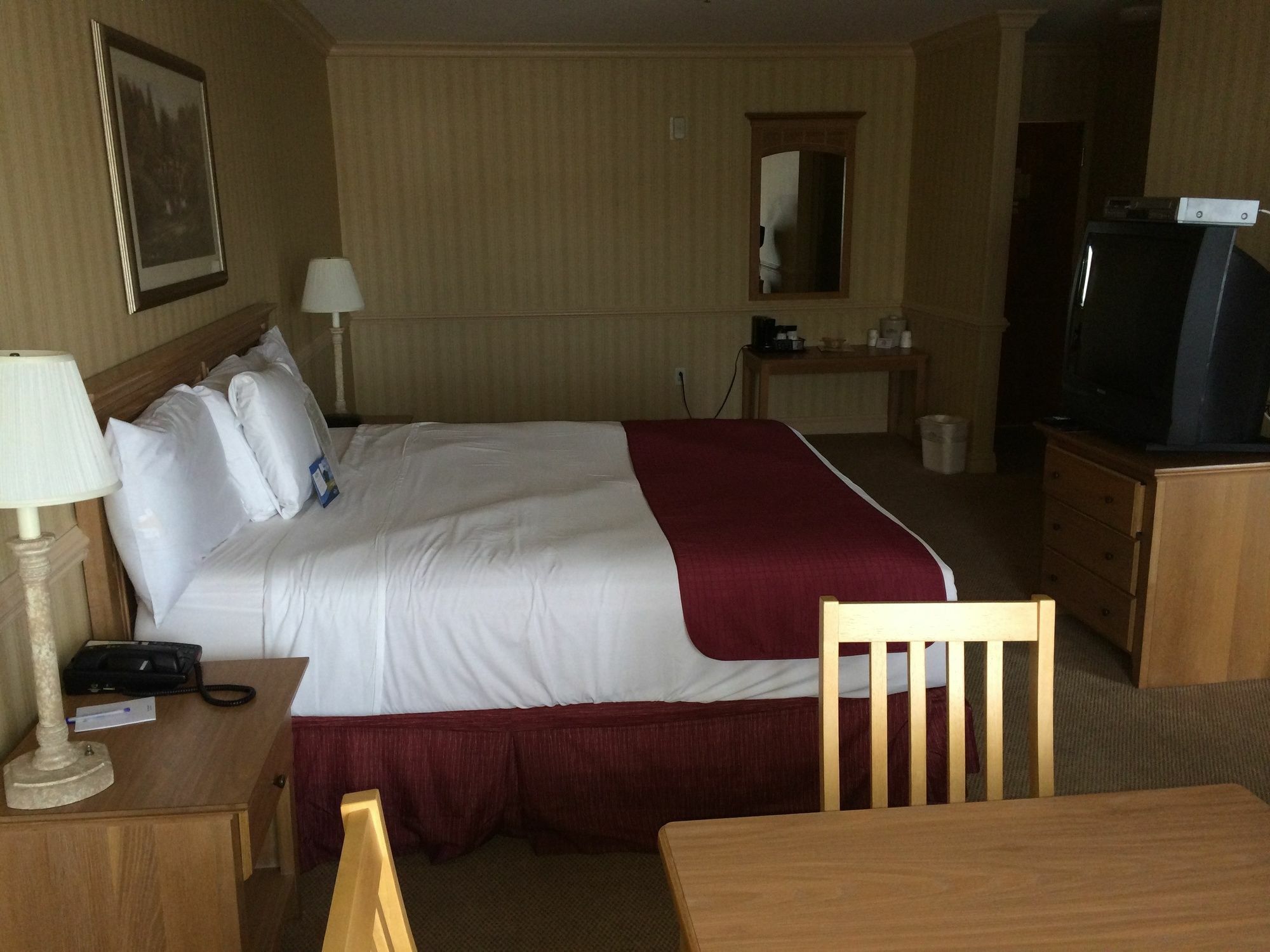 Manchester Inn & Suites Bagian luar foto